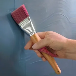Как избежать полос от валика: техника покраски и выбор ворса