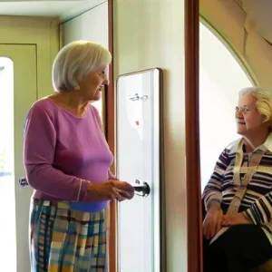 Интерьер для пожилых: безопасность, свет и удобство