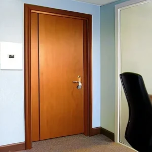 Двери в офис: требования по износу и фурнитуре