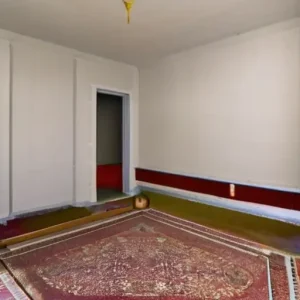 Выравнивание стен: штукатурка или гипсокартон — что лучше