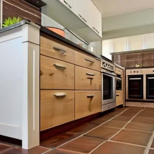 Как выбрать фурнитуру для кухни: петли, направляющие, доводчики