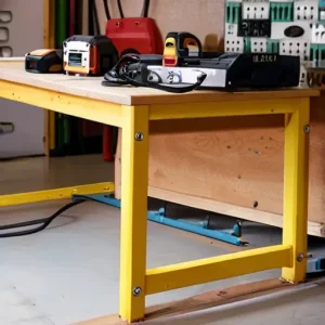 Электрика в гараже: как сделать безопасную зарядку для электроинструмента