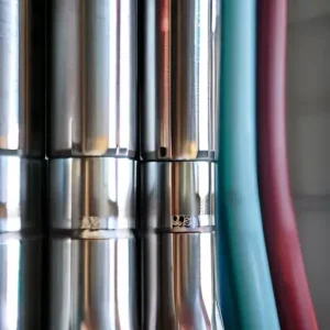 Гофра для кабеля: ПВХ, ПНД или металлорукав — что выбрать